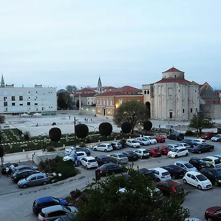 アパート Town Center